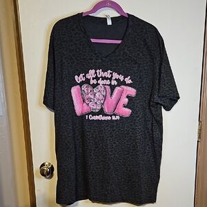 Apparel Lif, Black and gray animal print Graphic ladies Shirt size 2X